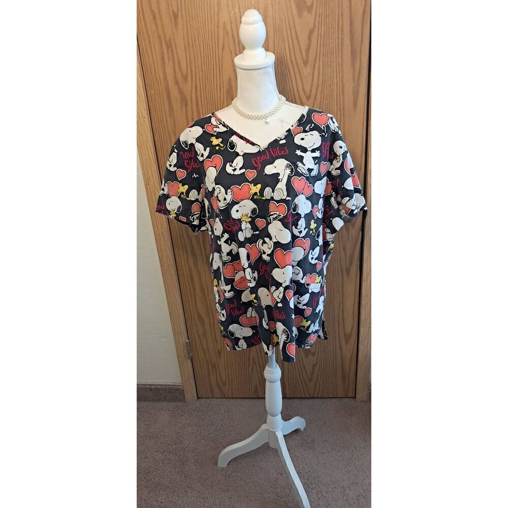 Peanuts Snoopy Good Vibes Hearts Woman's  V Neck Top See Measurements